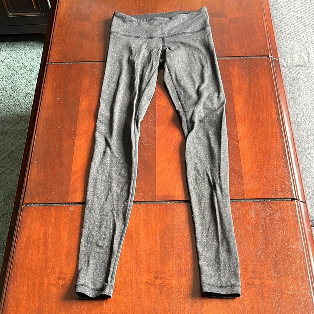 Lululemon winder under size 2